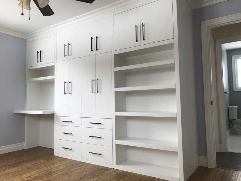 Wall unit with desk